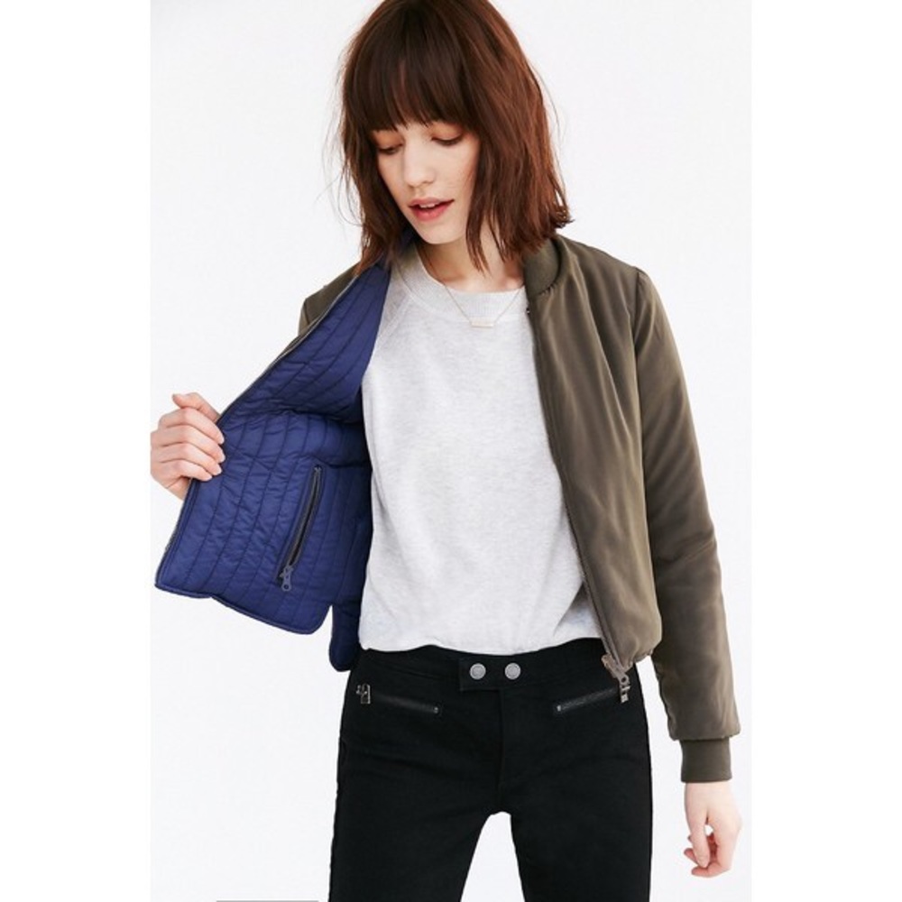 WITHOUT WALLS REVISABLE CITY BOMBER JACKET
